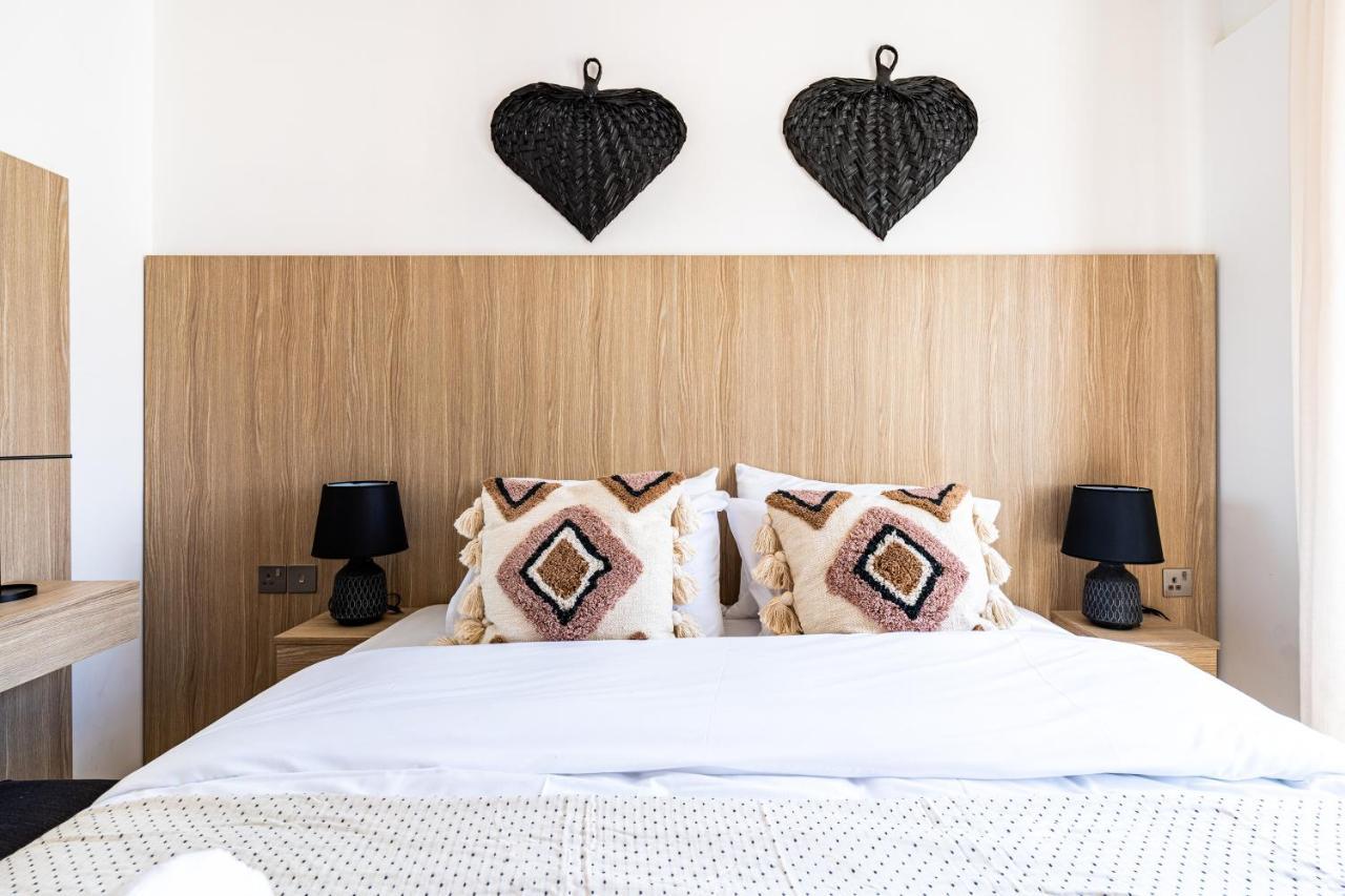 Made With Love 1-Br Apt By Finikoudes Beach Larnaca Exterior foto